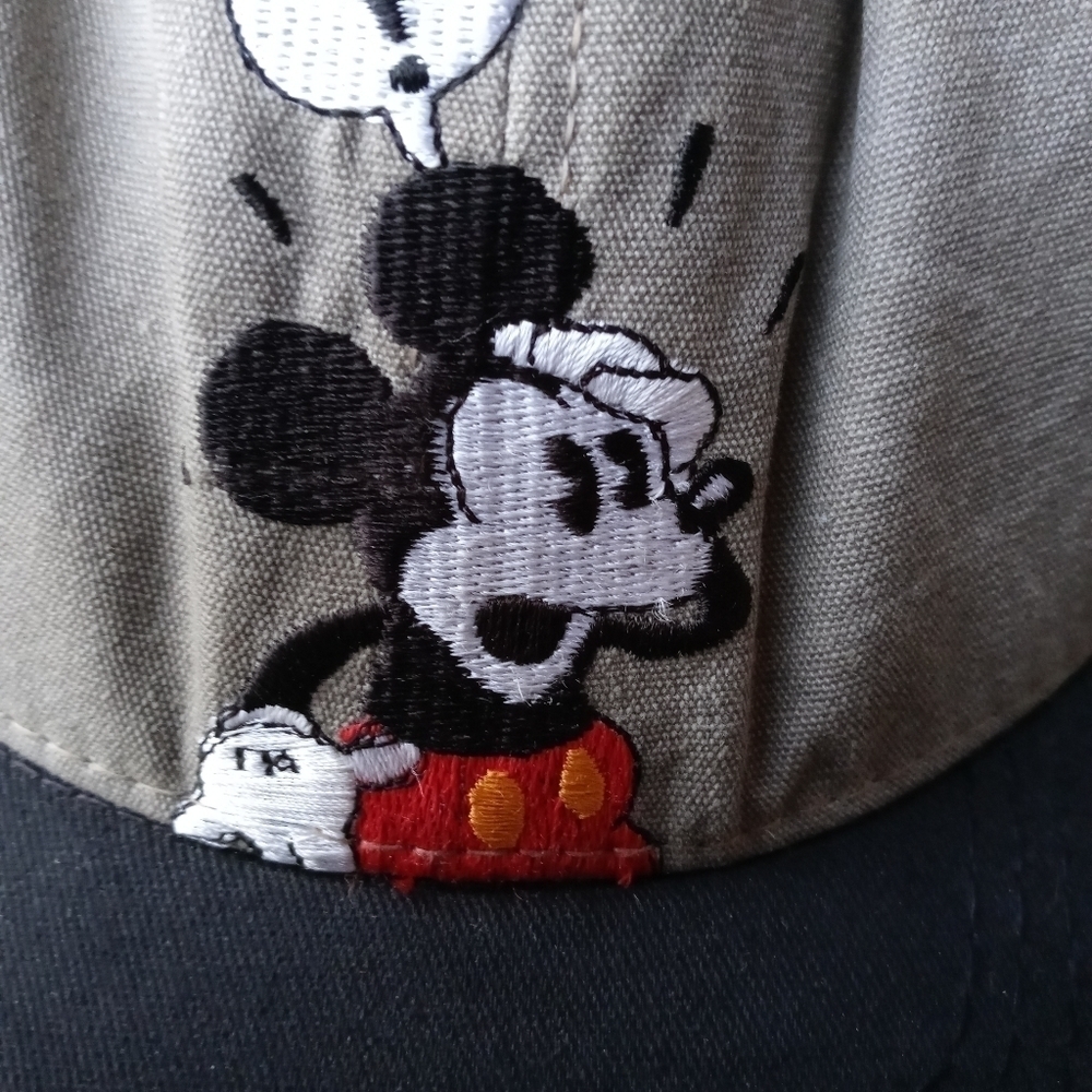 mickey mouse Vintage The Disney Store 'Surprised M